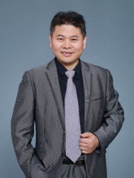 李伟