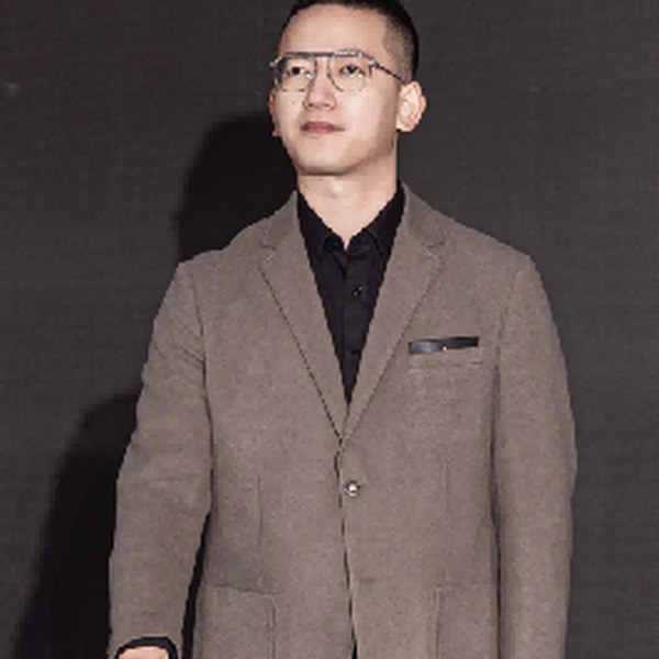 陈晋