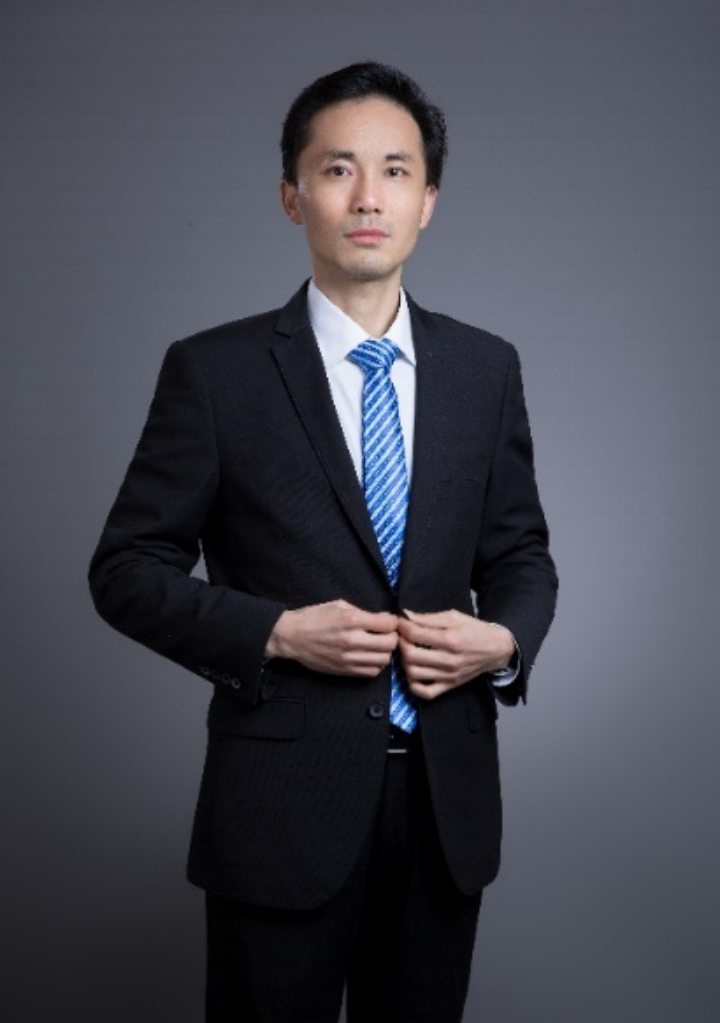 巨一铭 讲师照片