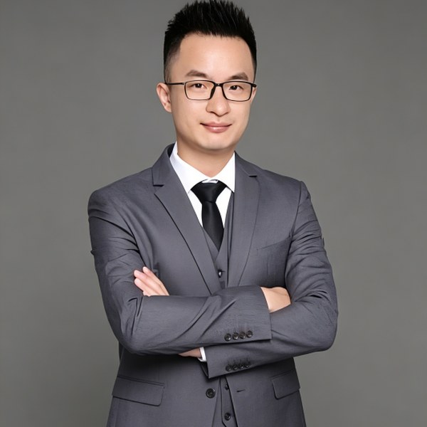 冯忆翔